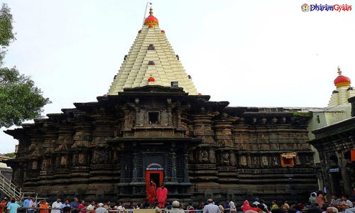 कोल्हापुर का महालक्ष्मी मंदिर 2 हजार साल पुराना है, जिनमें धार्मिक और पौराणिक कथाओं का इतिहास है।
